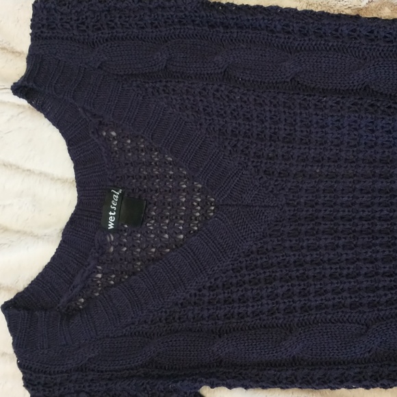 Wet Seal navy sweater - Picture 2 of 11